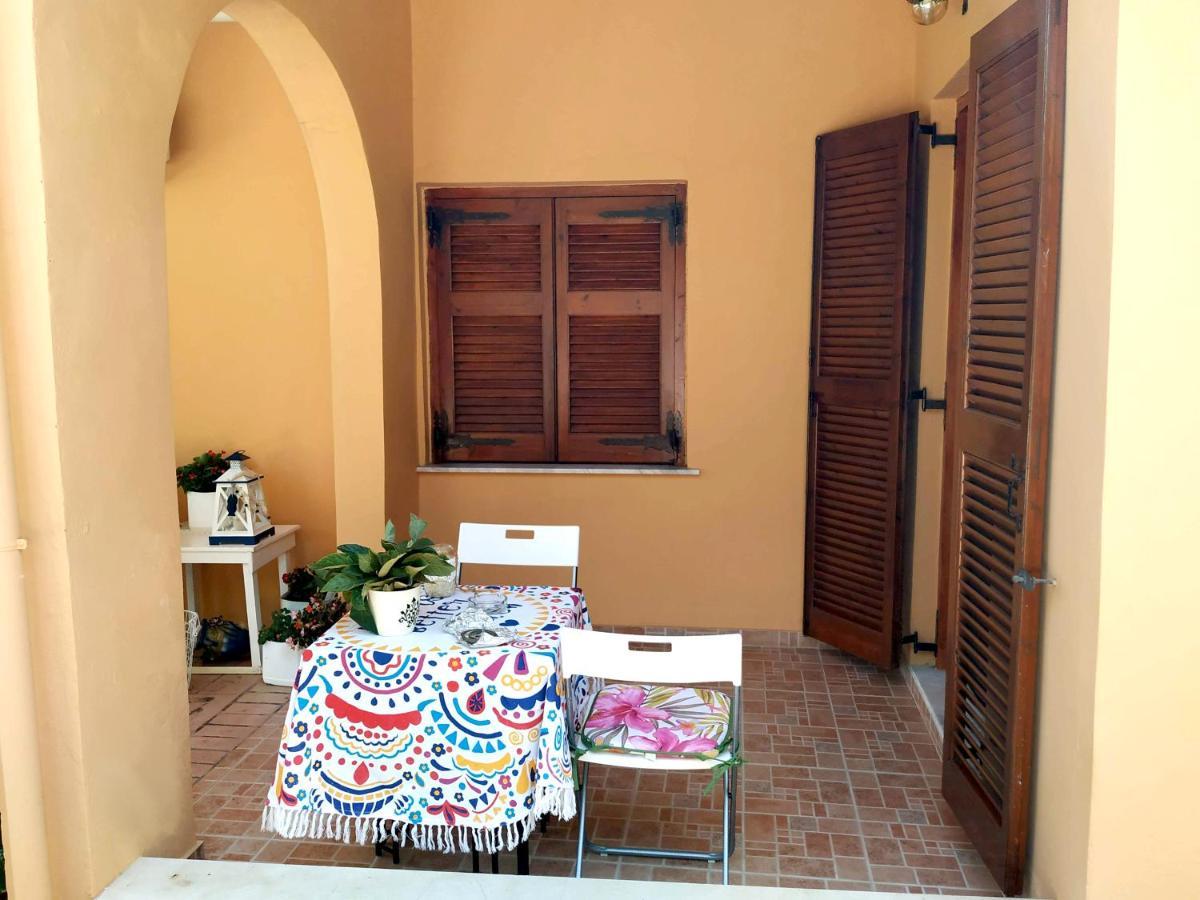 Family Holiday Apartment With Garden & Bbq Velonádes Eksteriør bilde
