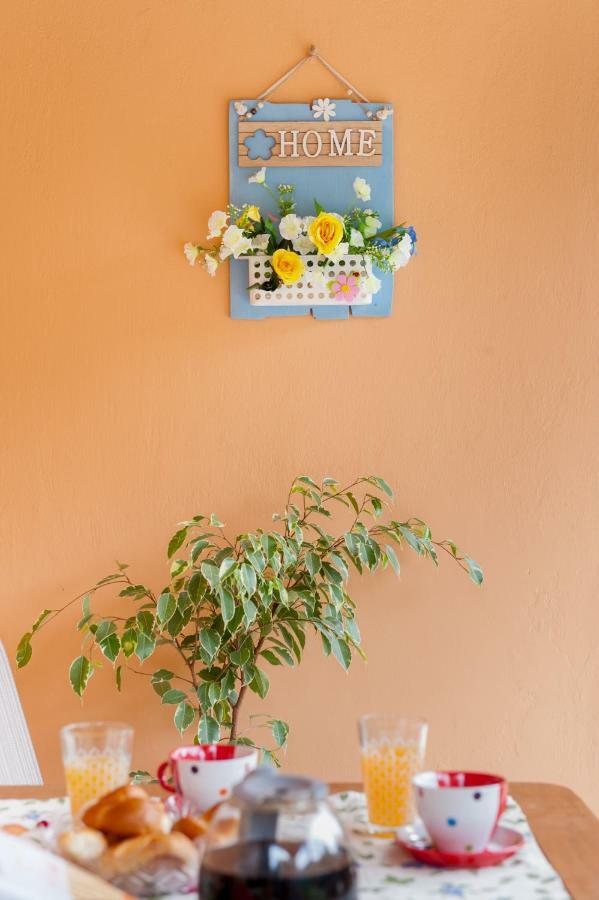 Family Holiday Apartment With Garden & Bbq Velonádes Eksteriør bilde